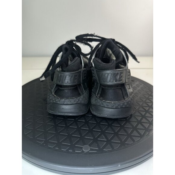 Nike Huarache Run Low Triple Black Size 13c (PS) - - Picture 5 of 10